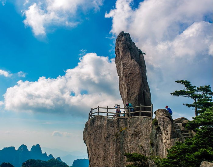 今年假期打算去安徽黄山旅游,现在哪些景点开放了,哪些地方必去?